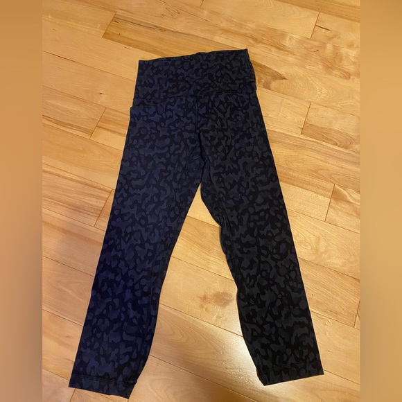 Lulu Lemon Leggings - Picture 1 of 3